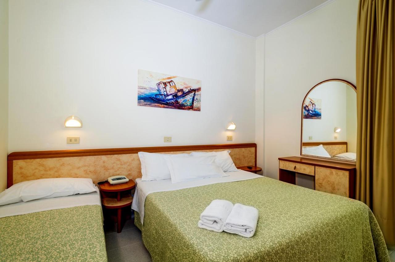Hotel Miramare - Silvi Marina Exterior photo